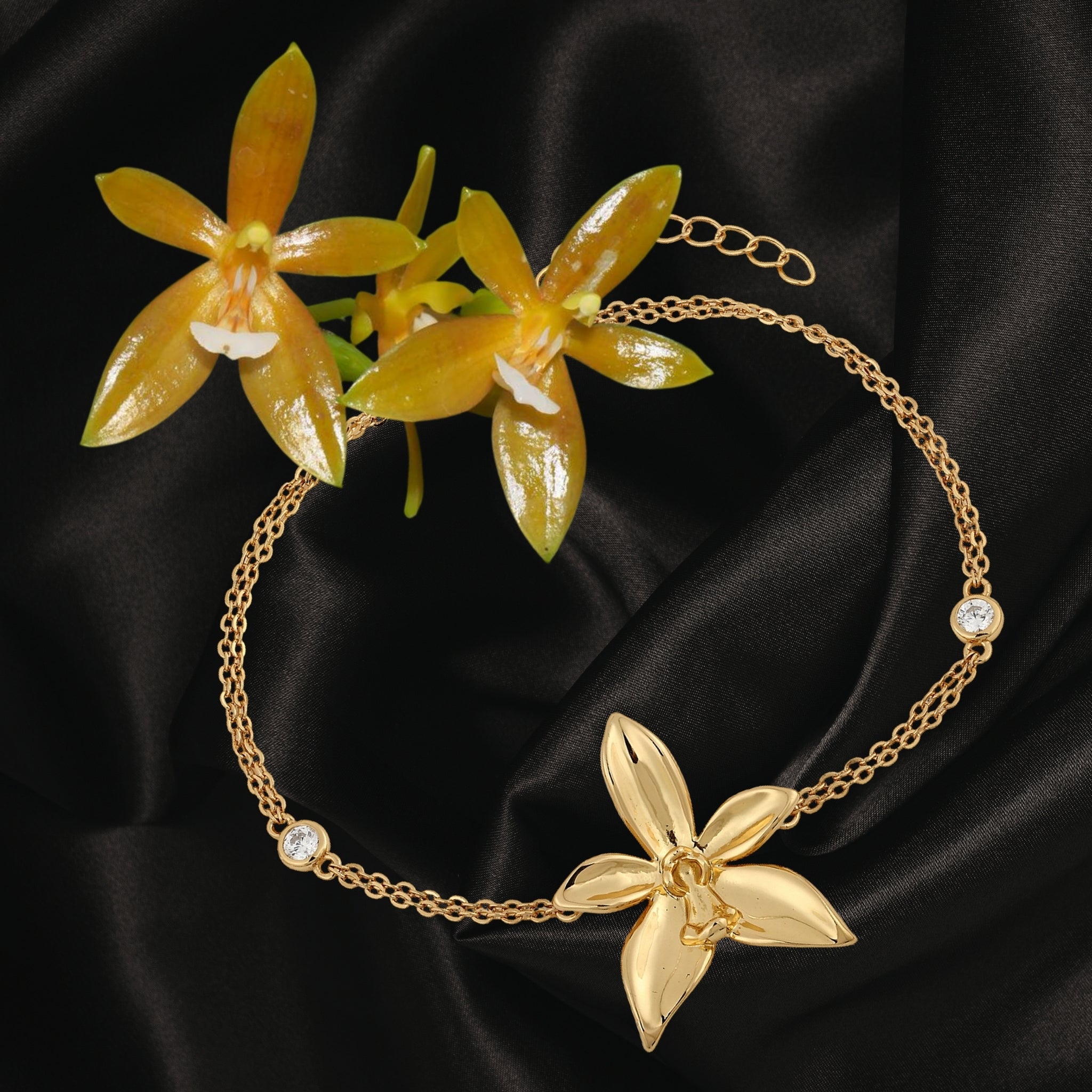 Phalaenopsis Cornu-Cervi Bracelet (Gold Vermeil) Secondary image